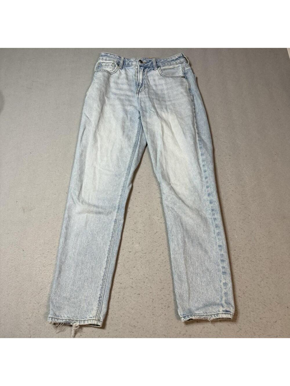 American Eagle Strigid Mom Jeans Womens Size 2 Light Wash‎ Distressed Hem